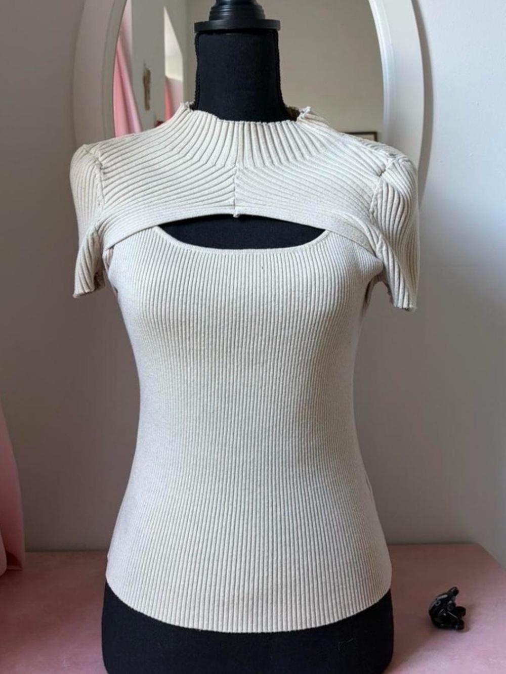 Promesa Neutral Ribbed Cutout Tee in Light Beige